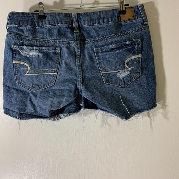 American Eagle Distressed Denim Shorts - Picture 4 of 6